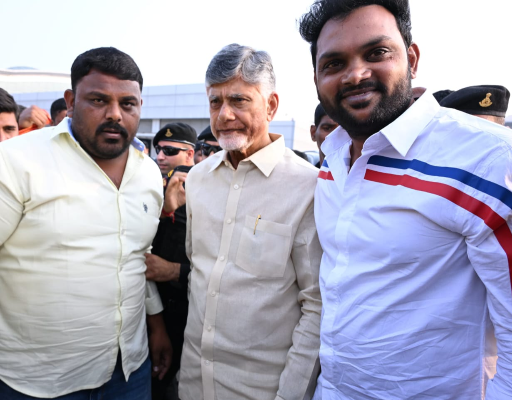 విదేశీ పర్యటన అనంతరం సీఎం చంద్రబాబుకు ఘన స్వాగతం