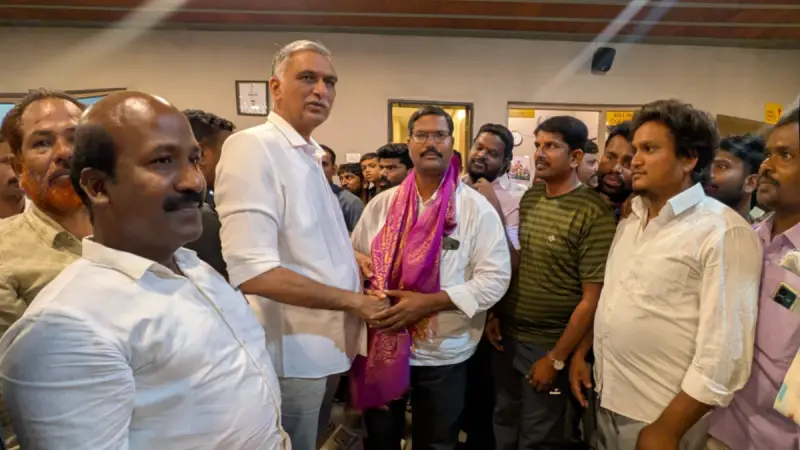 మాజీ మంత్రిని సన్మానించిన బిఆర్ఎస్ పార్టీ మండల అధ్యక్షుడు  పోషబోయిన మల్లేశం