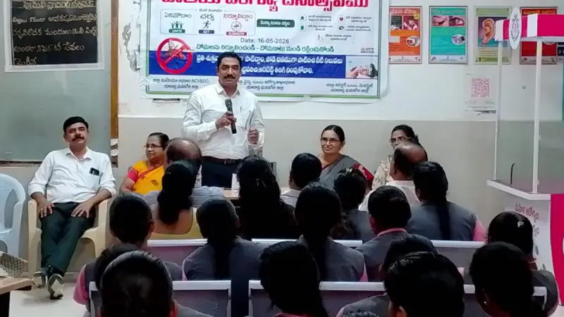 డెంగ్యూపై అవగాహన అవసరం. జిల్లా ఆస్పత్రిలో ర్యాలీ, సదస్సు