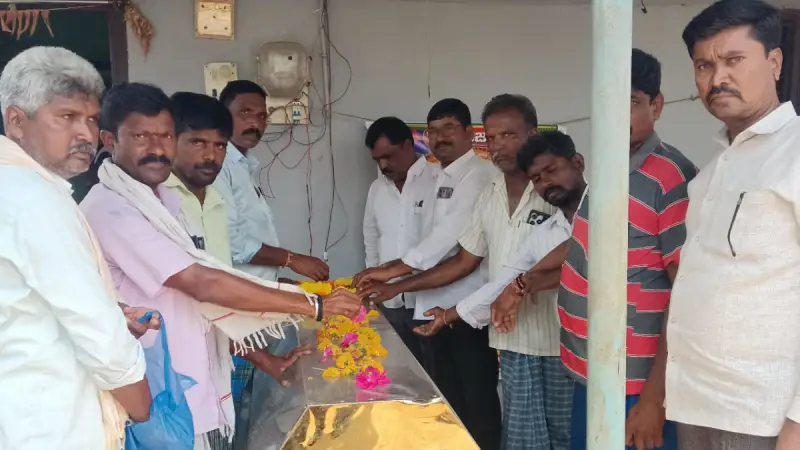 మాజీ సర్పంచ్ చెరుకు సోమయ్య మృతి బాధాకరం: నంద్యాల బిక్షం రెడ్డి.