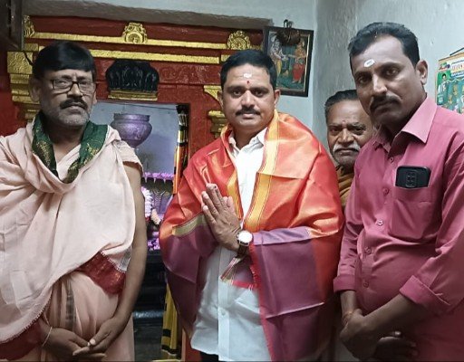 వైకుంఠ ఏకాదశి సందర్భంగా ప్రాచీన శివాలయంలోప్రత్యేక పూజ నిర్వహించిన కాంగ్రెస్ పార్టీ నాయకులు ఉప్పల లింగస్వామి గారు 