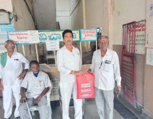 ప్రయాణికుడి నిజాయితీకి నిదర్శనంగా నిలిచిన ఆర్టీసీ సిబ్బంది