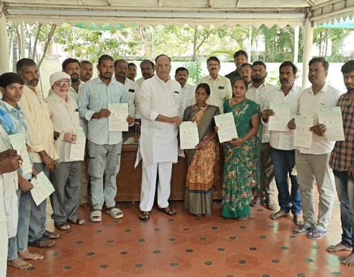 సీఎం ఆర్‌ఎఫ్ పథకం పేదలకు వరం: శాసన మండలి చైర్మన్