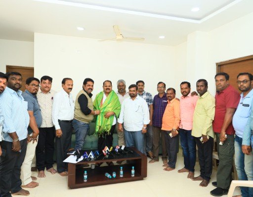 తెలంగాణ ఉద్యమ.. ఆయుధాలు జర్నలిస్టులు