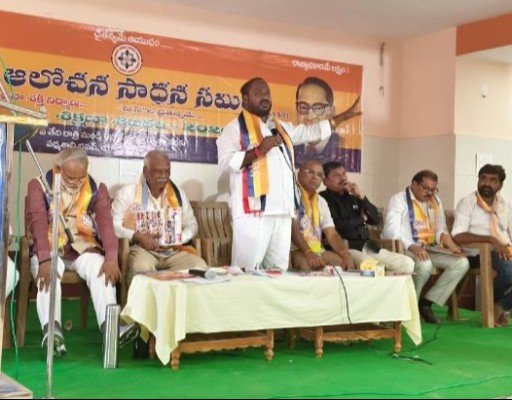 బీసీలు ఏకతాటిపై నిలవాలి:యాదగిరిగుట్ట శిక్షణ శిబిరాల్లో పిలుపు