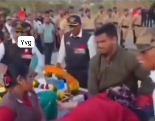 గుండెలు పగిలే బాధ.. చనిపోయిన కొన్ని గంటలకే.