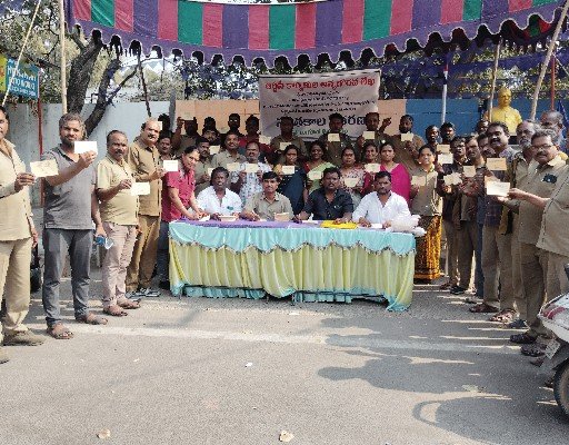 కుషాయిగూడ డిపో లో గవర్నర్ కి ఉద్యోగుల లేఖ