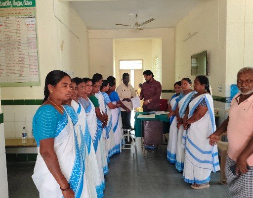 కేంద్రం మొండి వైఖరి పై పోరుబాట  ఫిబ్రవరి 12న దేశవ్యాప్త సమ్మెకు కార్మిక సంఘాల పిలుపు.