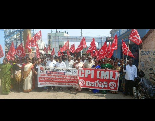  ఈనాం భూములపై ప్రభుత్వ నిర్లక్ష్యం ఆపాలి. పట్టాల కోసం తాసిల్దార్‌కు వినతి