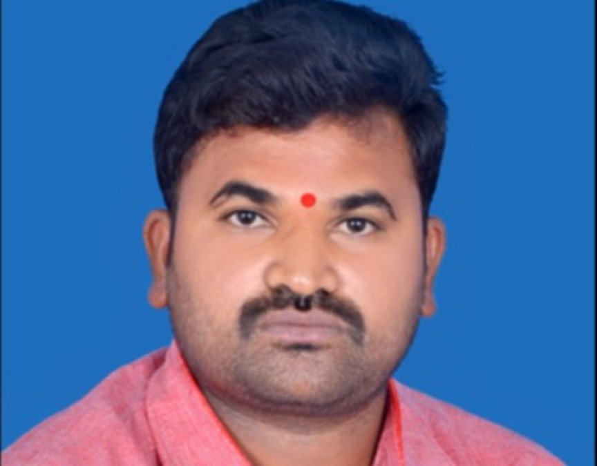 యూరియా ఆన్‌లైన్ బుకింగ్ రద్దు చేయాలి: ఆవుల నాగరాజు యాదవ్