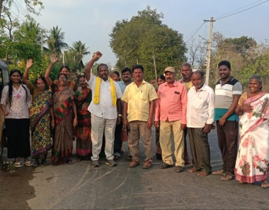 నూజివీడులో రాష్ట్రస్థాయి బీసీ (రజక) మహాసభకు చనుబండ నుంచి భారీ తరలింపు