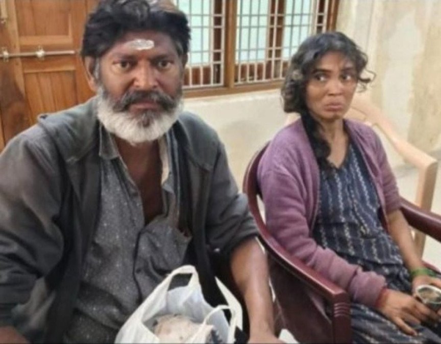 రాజన్న సన్నిధిలో విద్యావంతుల భిక్షాటన