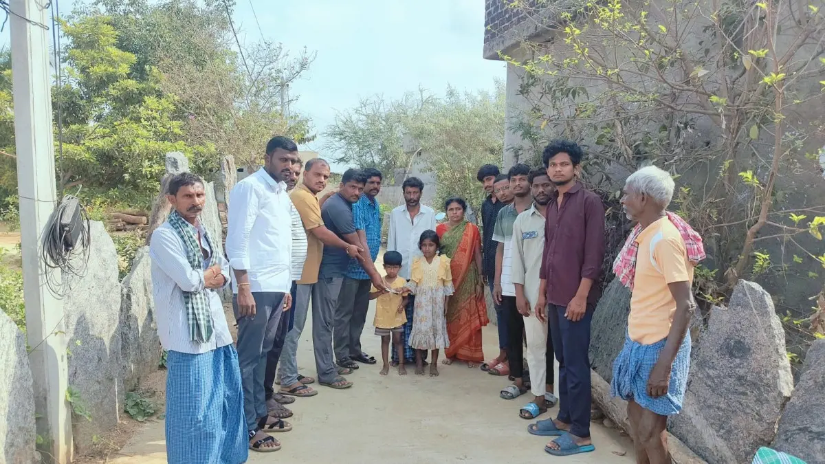 మృతి చెందిన కుటుంబానికి అండగా నిలిచిన; సేవ యూత్ క్లబ్