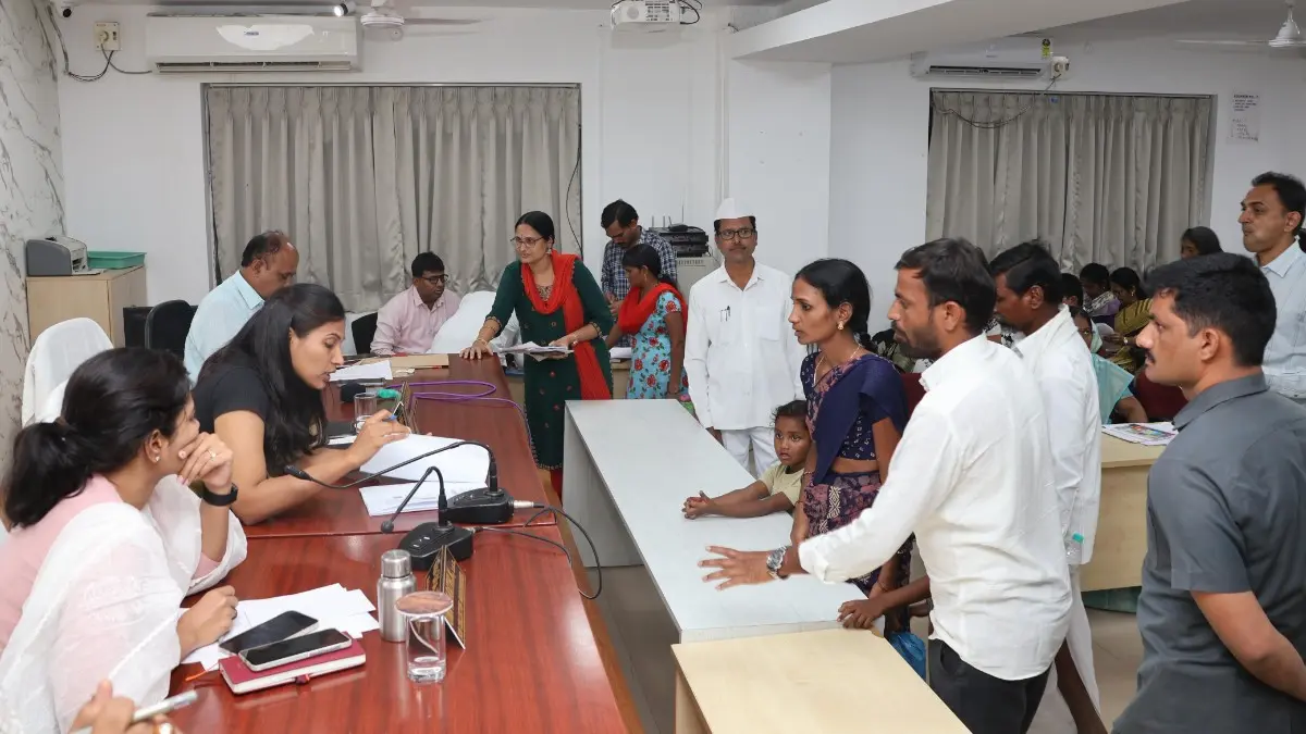 ప్రజావాణిలో 49 దరఖాస్తుల స్వీకరణ – త్వరిత పరిష్కారానికి ఆదేశాలు