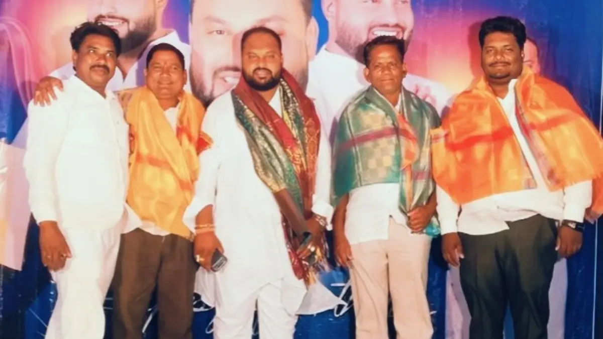 కాంగ్రెస్ నాయకుల పాల్గొనికతో అబిద్ గృహప్రవేశం మరింత వైభవంగా