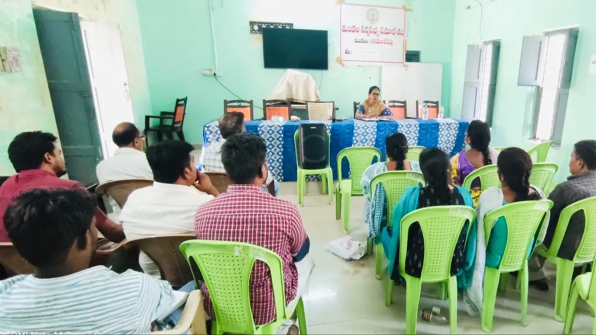 గ్రామాల్లో శుభ్రత పాటించండి – ప్రజల ఆరోగ్యం ముఖ్యం: ఎంపీడీఓ వెంకటలక్ష్మి