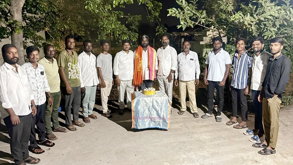 ఘనంగా హరిబాబు జన్మదిన వేడుకలు