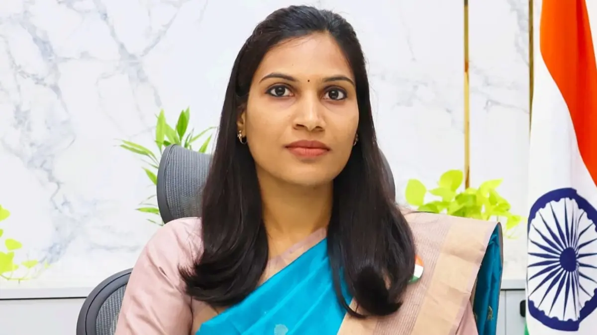 సంగారెడ్డి కలెక్టర్ ప్రావీణ్య బదిలీ.. కొత్త కలెక్టర్‌గా ప్రతిక్ జైన్ నియామకం