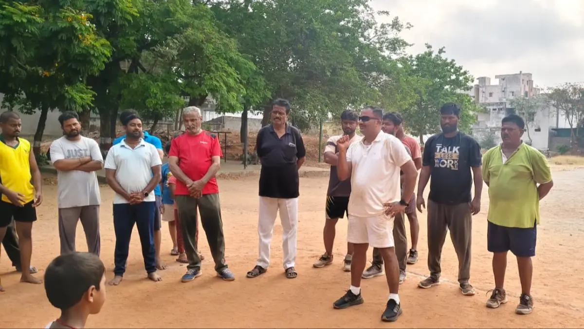 యువత చెడు అలవాట్లకు దూరంగా ఉండాలి