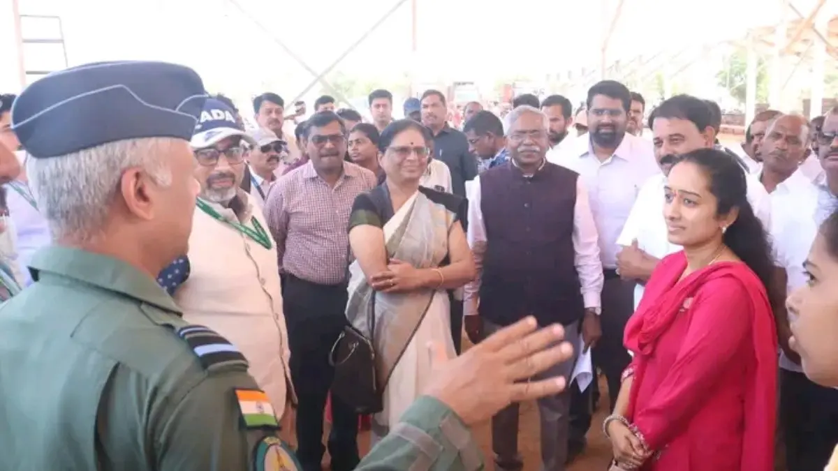 పుట్టపర్తికి సీఎం రాక.ఏర్పాట్లను పరిశీలిస్తున్న అధికారులు 
