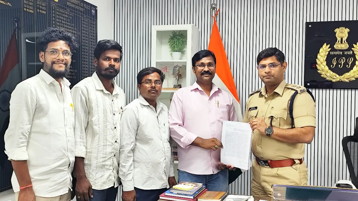 జర్నలిస్టుపై దాడి చేసిన ఉపాధ్యాయుడిపై చర్యలు తీసుకోవాలి