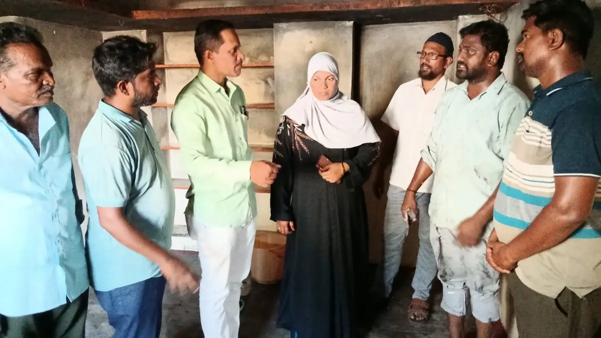 చిట్యాలలో అగ్ని ప్రమాద బాధిత కుటుంబానికి బీఆర్‌ఎస్ నేతల పరామర్శ