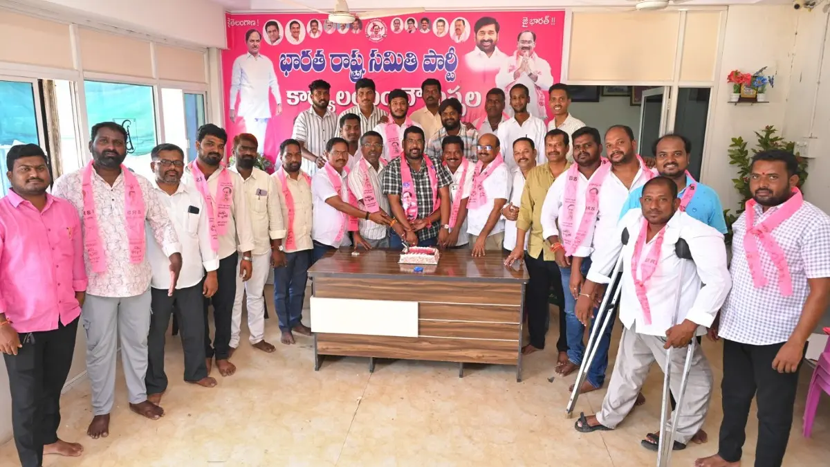 చౌటుప్పల్‌లో ఘనంగా హరీష్ రావు జన్మదిన వేడుకలు