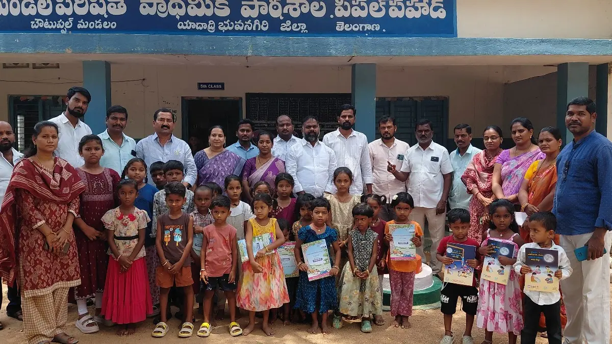 ప్రభుత్వ బడికే పెద్దపీట: ఆదర్శంగా నిలిచిన పీపల్ పహాడ్ సర్పంచ్ నాగేశ్వరి అశ్విన్ కుమార్