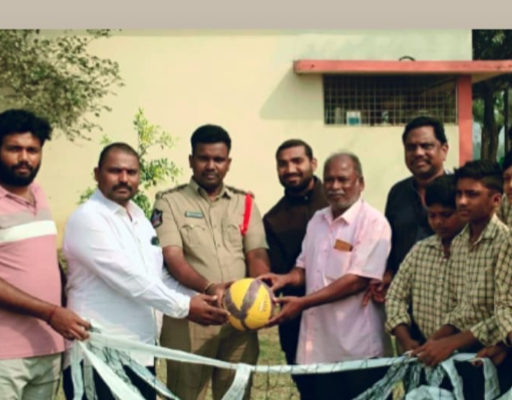 చదువుతో పాటు క్రీడలు అవసరం… విద్యార్థులకు ప్రోత్సాహం అందించిన జనసేన నాయకులు తల్లాడ రామకృష్ణ.