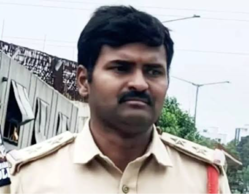 బెట్టింగ్ మత్తులో ఖాకీ.. అంబర్‌పేట్ ఎస్‌ఐ అరెస్ట్! సర్వీస్ రివాల్వర్ మాయం.. చంచల్‌గూడ జైలుకు తరలింపు